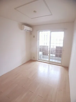 のマンスリーマンション・ウィークリーマンション「ラ・カーサ・ヴェントＡ 102・洋室(No.1258332)」メイン画像