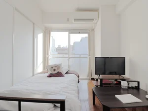 白を基調とした清潔感のあるお部屋です