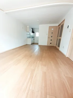 のマンスリーマンション・ウィークリーマンション「ホワイトルーム飯村Ａ 102・洋室(No.1258827)」メイン画像