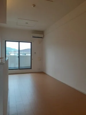 新城市のマンスリーマンション・ウィークリーマンション「Ｓａｖｏｒｙ　Ｓｑｕａｒｅ　Ⅱ 203・洋室(No.1258844)」メイン画像