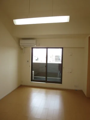 小古曽駅（三重県）のマンスリーマンション・ウィークリーマンション「ガーデンハウスＡ 202・洋室(No.1258928)」メイン画像