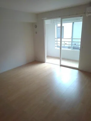 のマンスリーマンション・ウィークリーマンション「サンリット平原　Ⅱ 102・洋室(No.1259188)」メイン画像