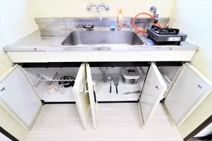 キッチン備品（簡単なキッチン用具は準備しております）ガスコンロ1口付