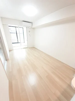 のマンスリーマンション・ウィークリーマンション「メゾン上野Ⅲ 104・洋室(No.1259269)」メイン画像