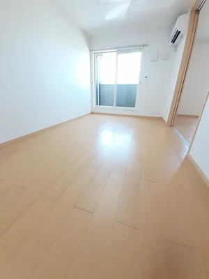 のマンスリーマンション・ウィークリーマンション「秋桜ミディ 202・洋室(No.1259358)」メイン画像