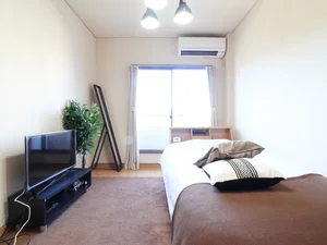 お手入れが簡単なIHコンロですので常に綺麗好きの方にもオススメです。ご用意しているフライパンももちろんIH対応のものなので、入居してすぐ自炊も可能です♪