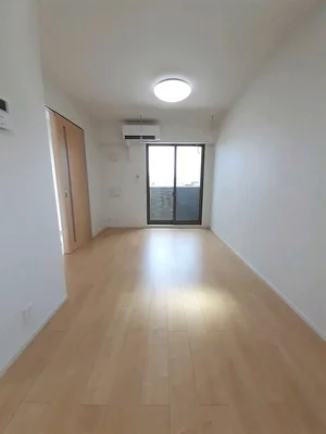 福島県のマンスリーマンション・ウィークリーマンション「カーミンワン・ウリイシ 101・洋室(No.1259729)」メイン画像