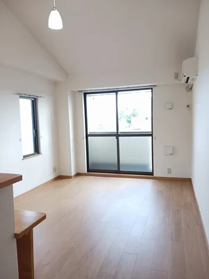 のマンスリーマンション・ウィークリーマンション「シャルマン　郷東 201・洋室(No.1259874)」メイン画像