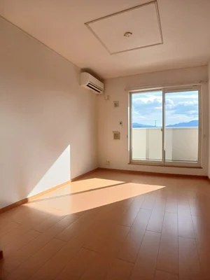 新川駅（愛媛県）のマンスリーマンション・ウィークリーマンション「フィオリーレ 202・洋室(No.1260034)」メイン画像