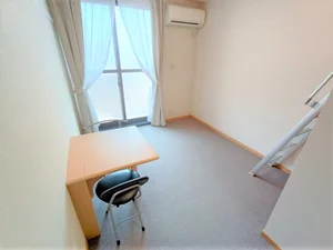 のマンスリーマンション・ウィークリーマンション「レオパレスエルヴェール　サンク 304(No.1260582)」メイン画像