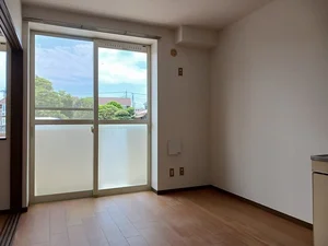 のマンスリーマンション・ウィークリーマンション「サンパティークＳⅡ 101・洋室(No.1260760)」メイン画像