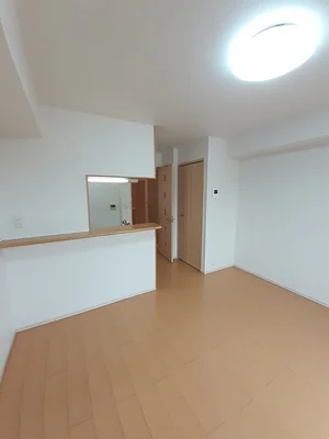 のマンスリーマンション・ウィークリーマンション「サンシャイン富田 202・洋室(No.1261061)」メイン画像