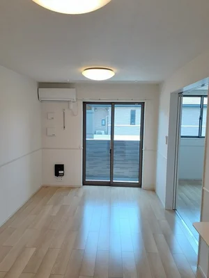 のマンスリーマンション・ウィークリーマンション「ソレイユ　Ⅰ 202・洋室(No.1261377)」メイン画像