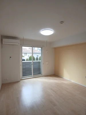 のマンスリーマンション・ウィークリーマンション「バーミー　ブリーゼ 105・洋室(No.1261459)」メイン画像