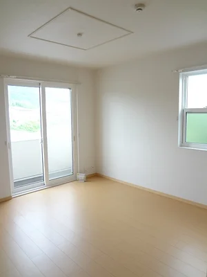 のマンスリーマンション・ウィークリーマンション「トォリ　セッテ 101・洋室(No.1261528)」メイン画像