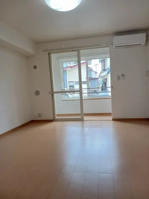 のマンスリーマンション・ウィークリーマンション「バーミィＮＡＮＯＨＡＮＡ　Ⅱ 102・洋室(No.1262054)」メイン画像