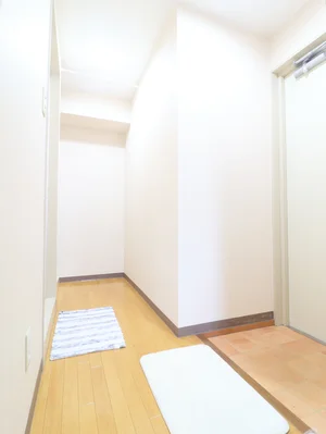 玄関スペース　廊下広々としています