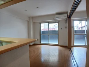 のマンスリーマンション・ウィークリーマンション「サニーレジデンス豊中 102・洋室(No.1262817)」メイン画像