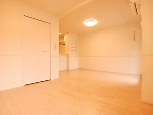 岐阜県の大東建託リーシング株式会社のマンスリーマンション・ウィークリーマンション「カルセドニー 205・洋室(No.1262934)」メイン画像