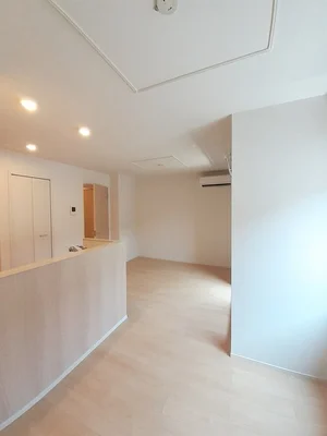 のマンスリーマンション・ウィークリーマンション「グランデ　シーナⅣ 103・洋室(No.1263289)」メイン画像