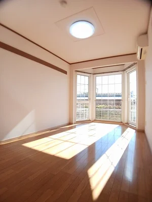 のマンスリーマンション・ウィークリーマンション「ラ・プレーヌ 102・洋室(No.1263638)」メイン画像