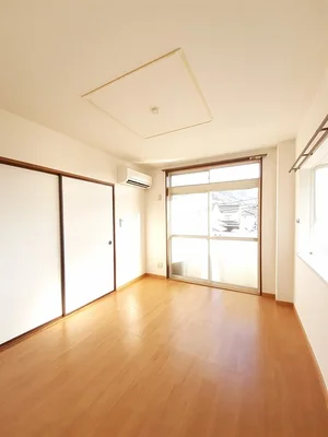 のマンスリーマンション・ウィークリーマンション「エルディム千田Ａ 203・洋室(No.1264160)」メイン画像