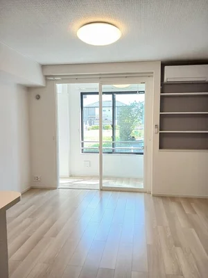 のマンスリーマンション・ウィークリーマンション「ドミールオカマエ　Ｂ 102・洋室(No.1264389)」メイン画像