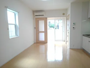 のマンスリーマンション・ウィークリーマンション「ヴァイオレットガーデン 102・洋室(No.1264529)」メイン画像