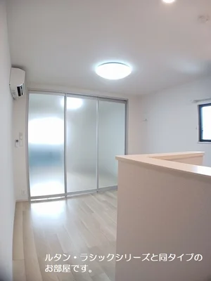 のマンスリーマンション・ウィークリーマンション「アップフィールド　共栄　Ⅲ 206・洋室(No.1264678)」メイン画像