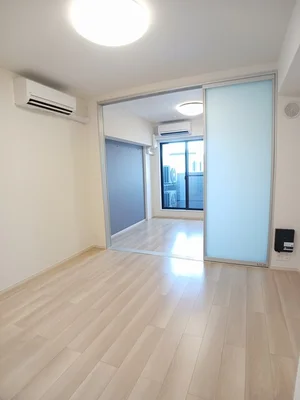 東近江市のマンスリーマンション・ウィークリーマンション「アップフィールド　共栄　Ⅲ 204・洋室(No.1264680)」メイン画像