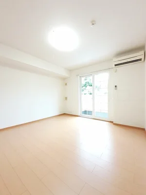 のマンスリーマンション・ウィークリーマンション「カーサ・ソーレ　Ｂ 102・洋室(No.1264824)」メイン画像