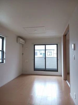 のマンスリーマンション・ウィークリーマンション「トミーズ・カーサ　Ⅰ 203・洋室(No.1264879)」メイン画像