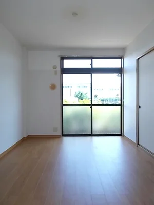 のマンスリーマンション・ウィークリーマンション「迫間ラッキーハイツⅠ 102・洋室(No.1264962)」メイン画像