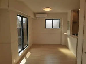 のマンスリーマンション・ウィークリーマンション「グレイスラムダ軽井沢 201・洋室(No.1265177)」メイン画像