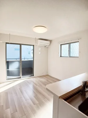 のマンスリーマンション・ウィークリーマンション「フリシュ　シェーネ　Ｅ 102・洋室(No.1265284)」メイン画像