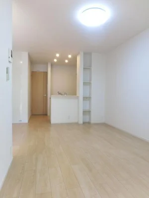 高田本山駅（三重県）のマンスリーマンション・ウィークリーマンション「ラフィネ一身田　Ａ 103・洋室(No.1265303)」メイン画像