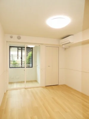 のマンスリーマンション・ウィークリーマンション「Ｌｕｃｅ　伴中央 107・洋室(No.1265994)」メイン画像