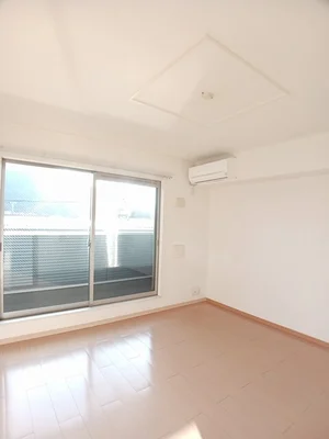 山口駅（山口県）のマンスリーマンション・ウィークリーマンション「ｐｒａｔｃｒｉａ小鯖Ｂ 203・洋室(No.1266004)」メイン画像