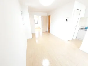 佐世保市のマンスリーマンション・ウィークリーマンション「カーサ　ドゥ　ソレイユⅠ 201・洋室(No.1266045)」メイン画像