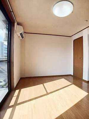 のマンスリーマンション・ウィークリーマンション「シャモニー弐番館 203・洋室(No.1266425)」メイン画像