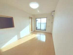 のマンスリーマンション・ウィークリーマンション「フォーリスト　レジデンスⅠ 303・洋室(No.1266712)」メイン画像