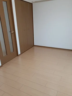 のマンスリーマンション・ウィークリーマンション「ラレ　デ　スリジィエ 405・洋室(No.1266801)」メイン画像