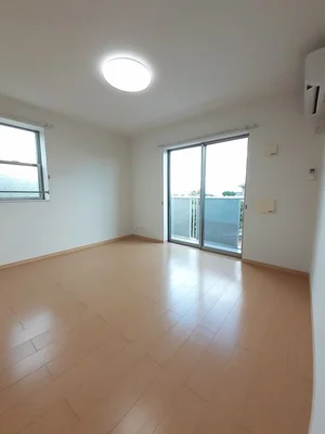 のマンスリーマンション・ウィークリーマンション「シエン　アロザロ　Ⅵ 201・洋室(No.1267342)」メイン画像