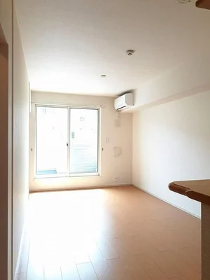 のマンスリーマンション・ウィークリーマンション「ピノ・モンテ　Ｂ 205・洋室(No.1267537)」メイン画像