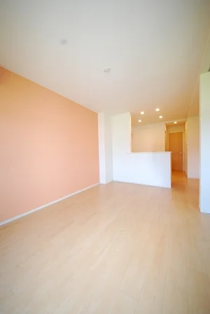 のマンスリーマンション・ウィークリーマンション「ＲＥＳＴ　ＷＯＯＤ　１ 205・洋室(No.1267887)」メイン画像