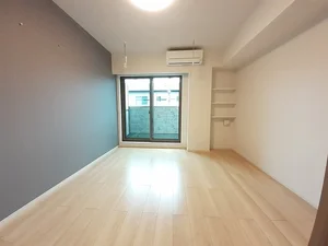 草津市のマンスリーマンション・ウィークリーマンション「ラー　カイラム 204・洋室(No.1268344)」メイン画像