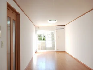 朝菜町駅（富山県）のマンスリーマンション・ウィークリーマンション「アロマ・フォーレⅡ 101・洋室(No.1269011)」メイン画像