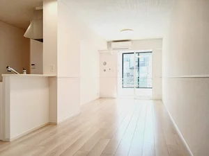 松波総合病院周辺のマンスリーマンション・ウィークリーマンション「マーレ　ランペルージＤ 102・洋室(No.1269068)」メイン画像