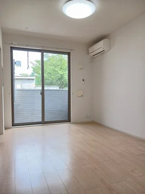 のマンスリーマンション・ウィークリーマンション「イースト　ヒルズ 102・洋室(No.1269224)」メイン画像