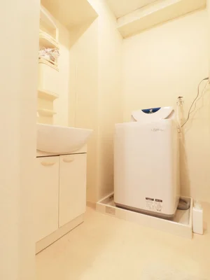 洗濯機もあり　衣類なども洗えるので　コインランドリーに行く必要もなく　便利な設備です♪